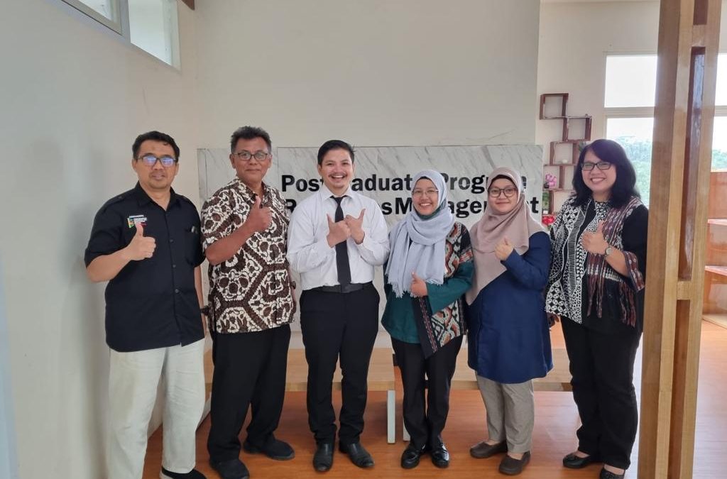 Ujian Tesis Program Magister Manajemen Sumber Daya Perairan an Firdausa Putra Agry